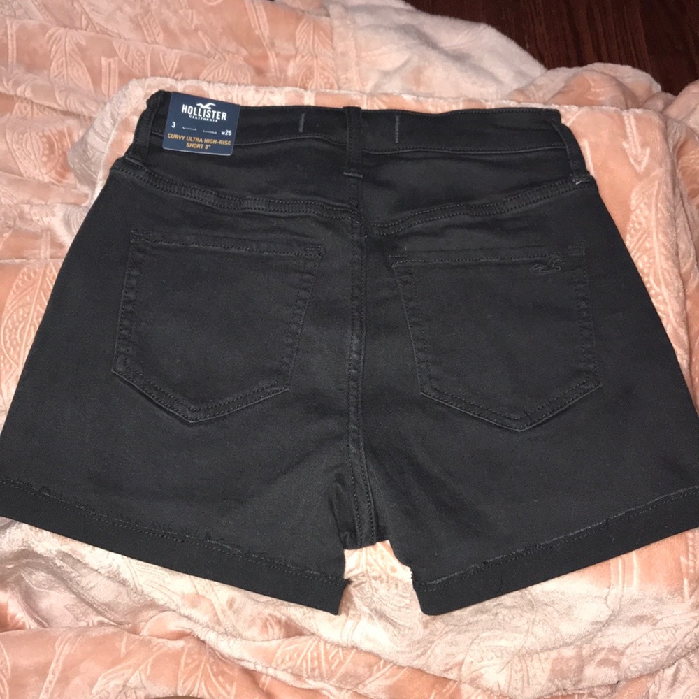 Ultra High Rise Short - Picture 2 of 3